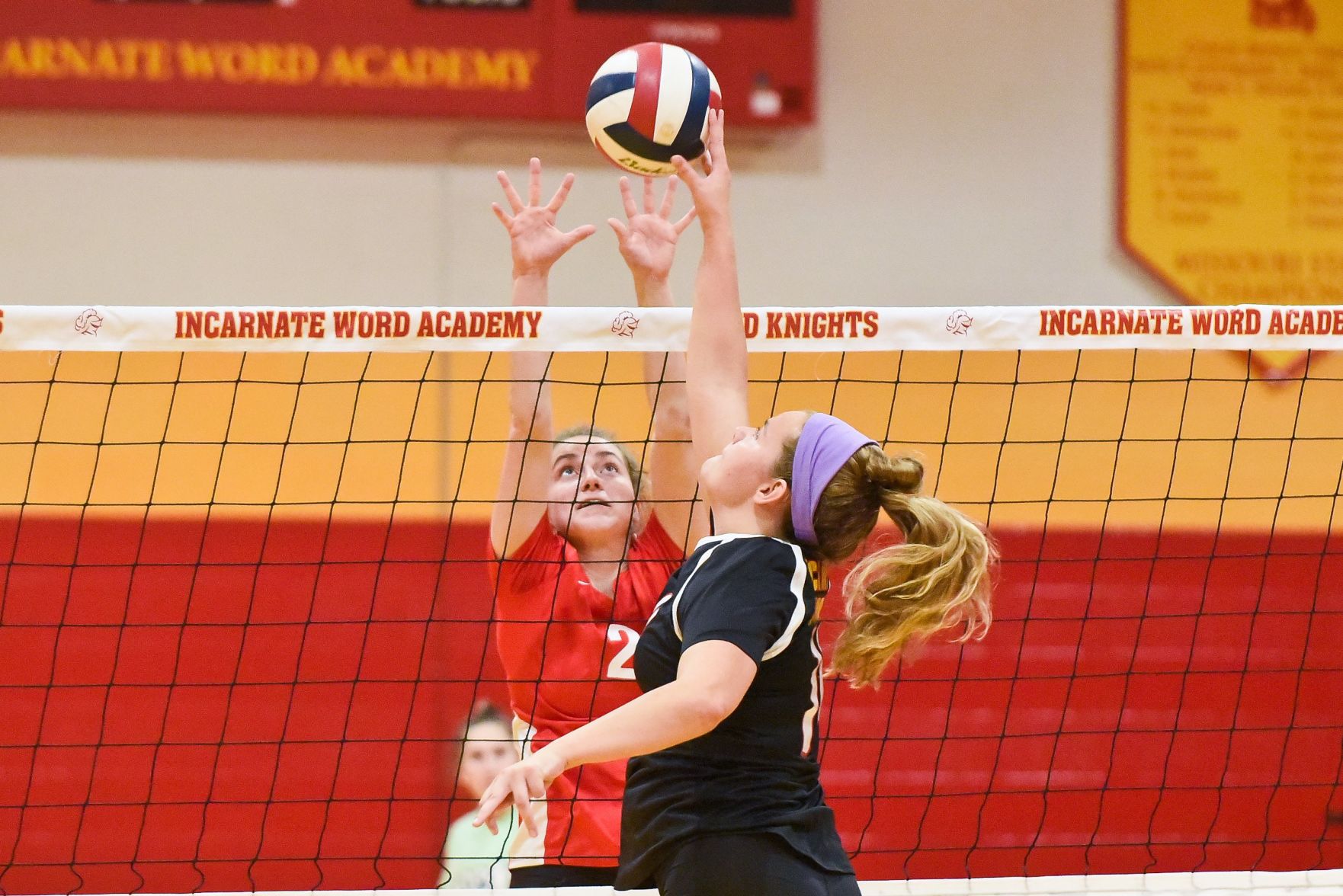 10/10/19 - Girls Volleyball - Cor Jesu at Incarnate Word